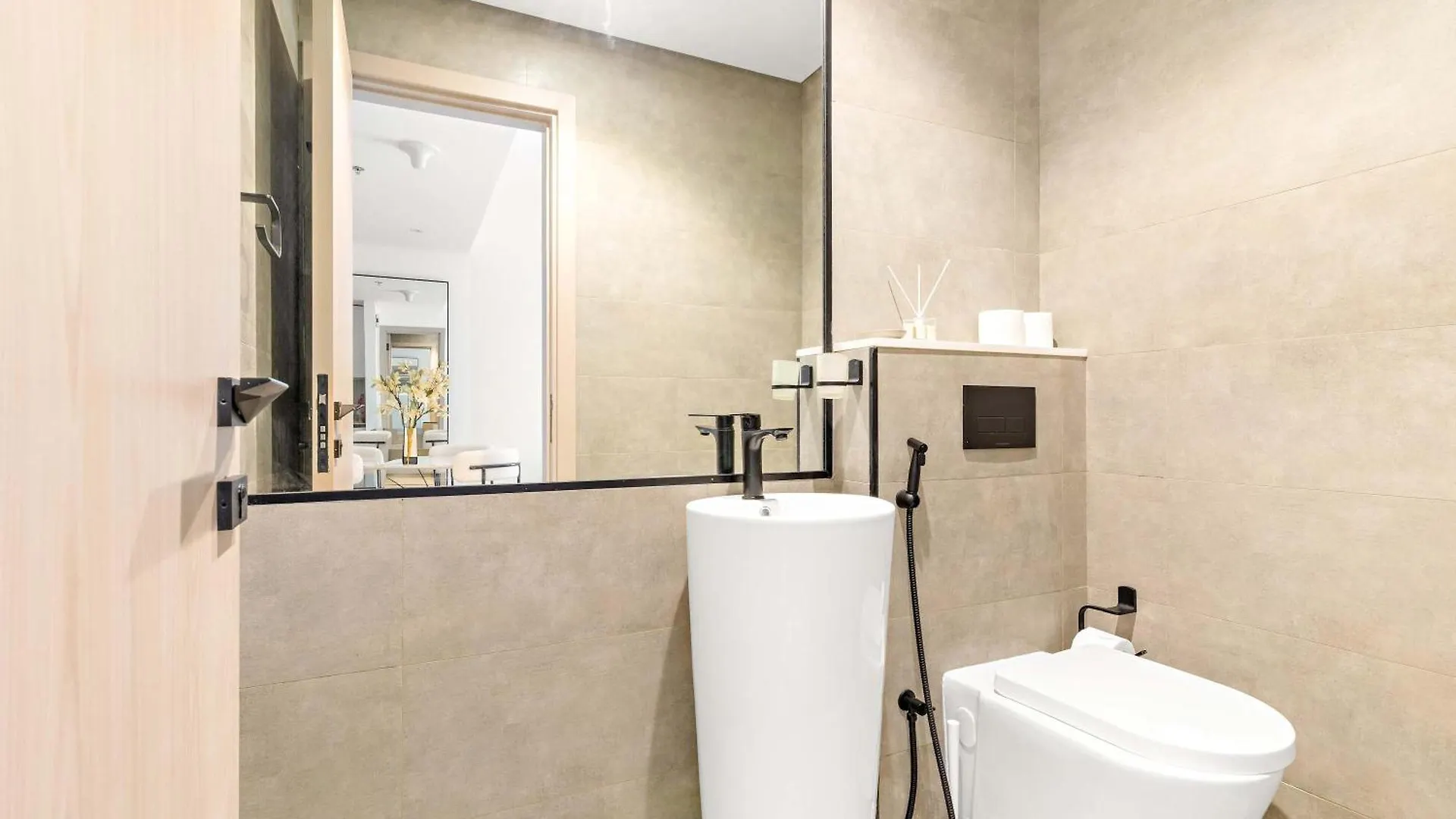 Silkhaus Urban Chic 1Br In Empire Residence Near Jvc Dubai