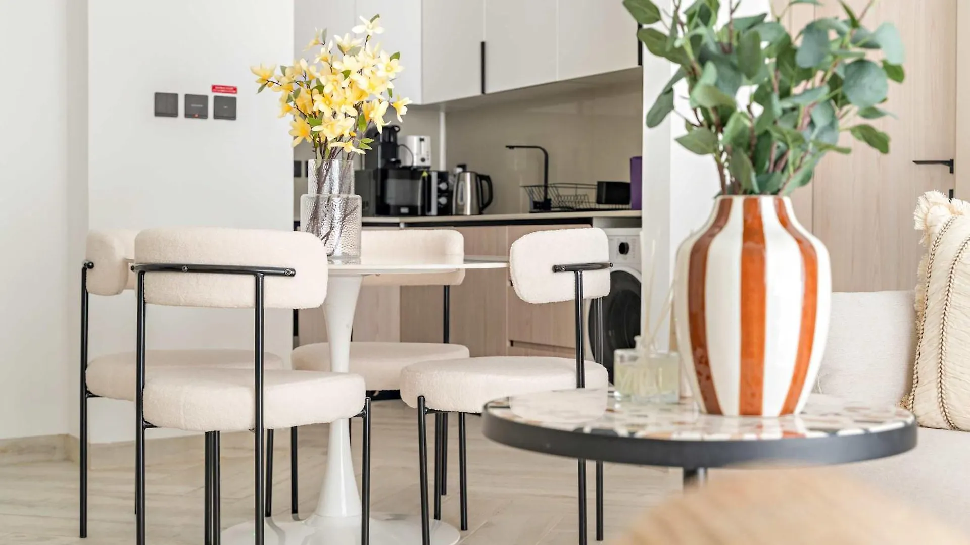Silkhaus Urban Chic 1Br In Empire Residence Near Jvc Dubai United Arab Emirates