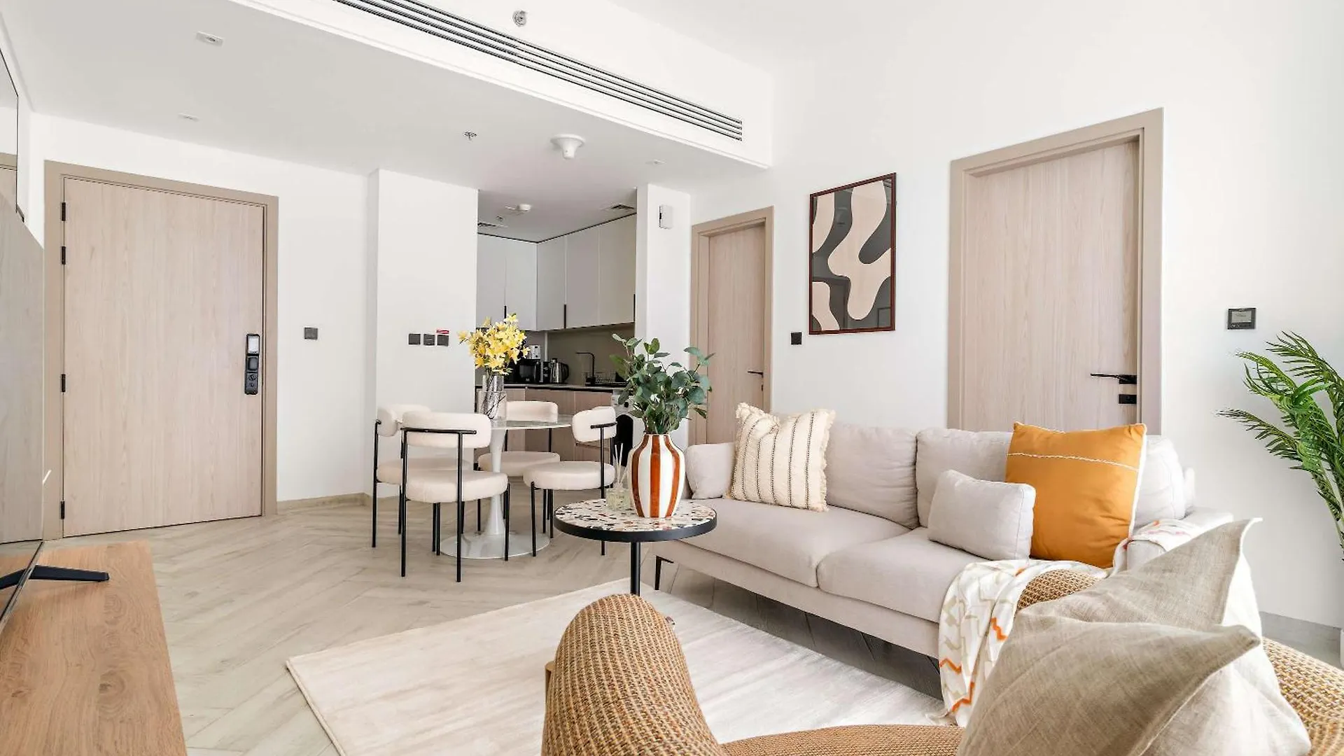 Silkhaus Urban Chic 1Br In Empire Residence Near Jvc Dubai 0*,